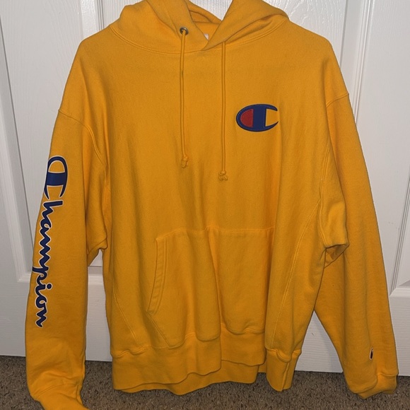 Size Large champion hoodie / mustard color - Picture 2 of 6